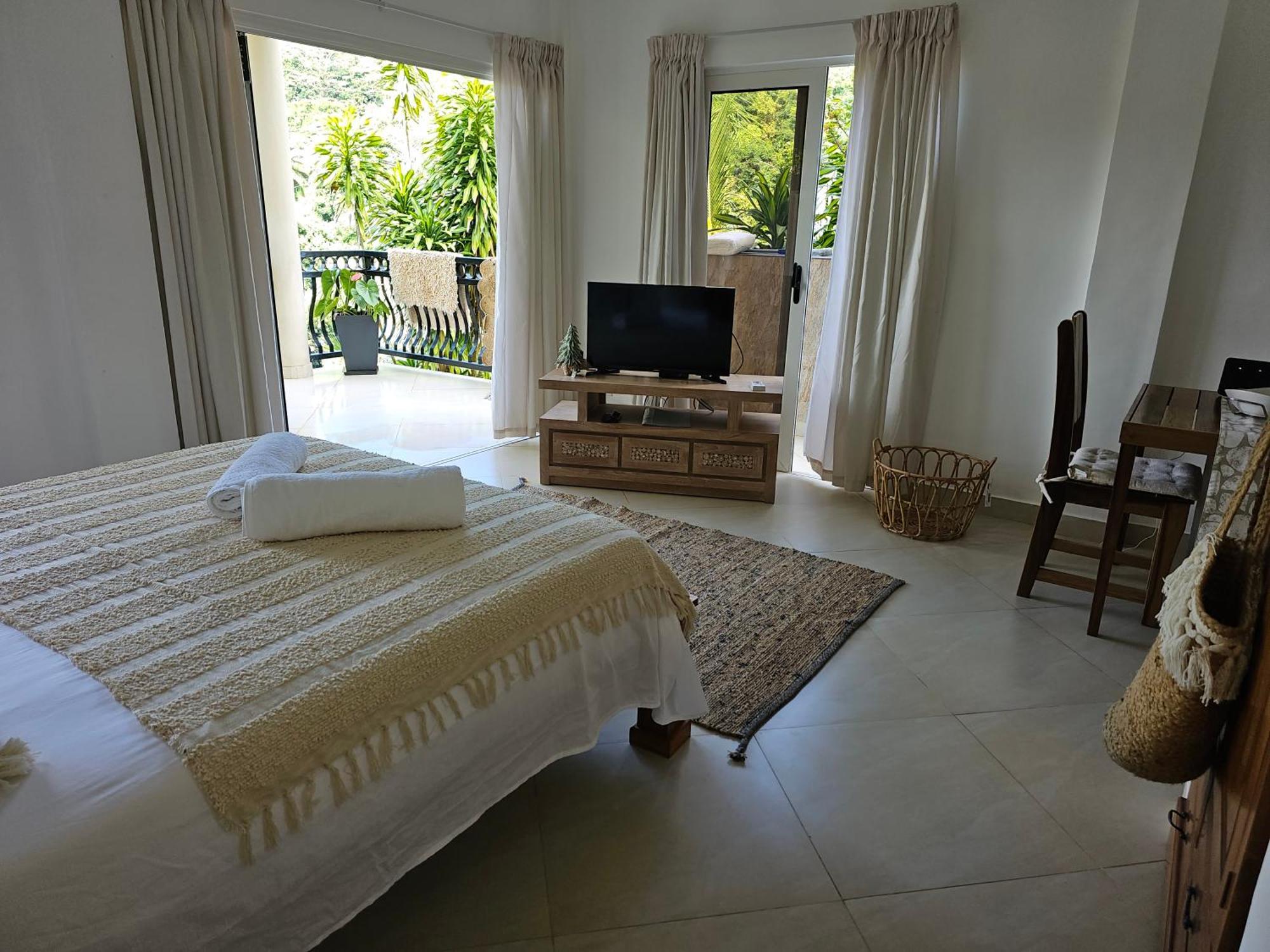 South Hill Villa Anse Royale Exterior photo